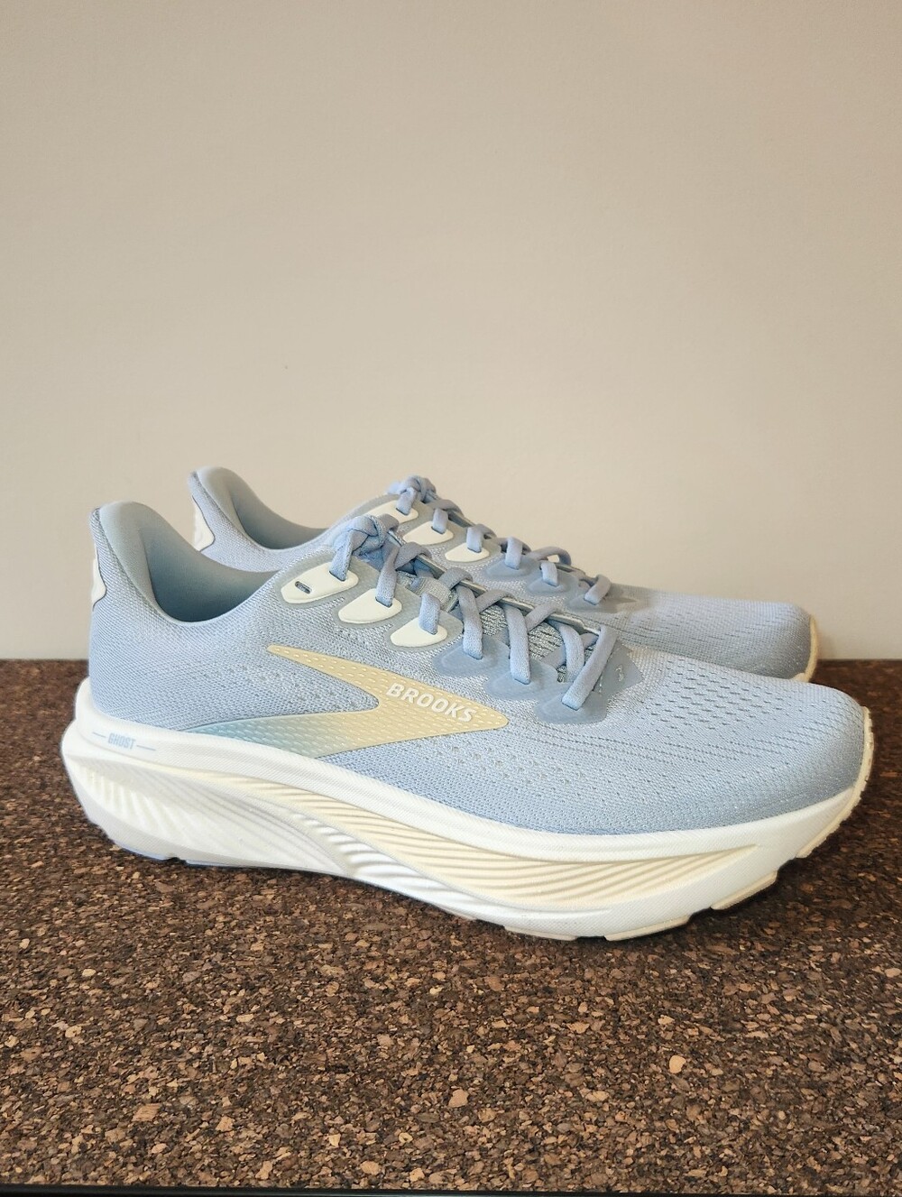 Brooks Ghost 17 Running Shoes Womens Size 8.5 - Picture 2 of 9